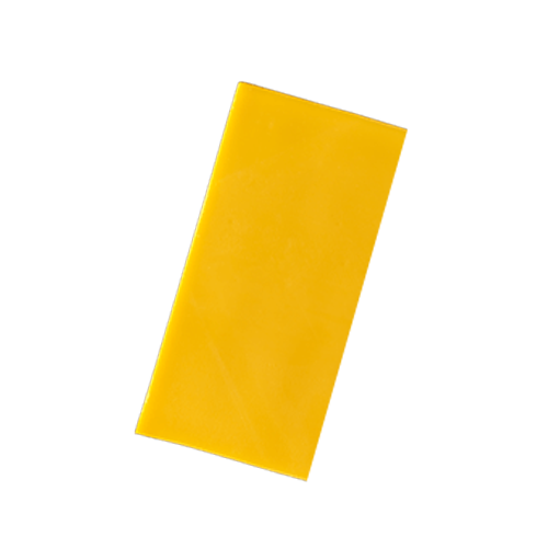 O jumătate de felie Brânză Cheddar